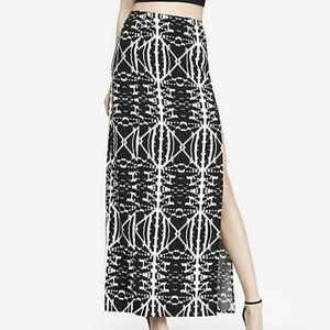 {Express} Tribal Printed Maxi Skirt